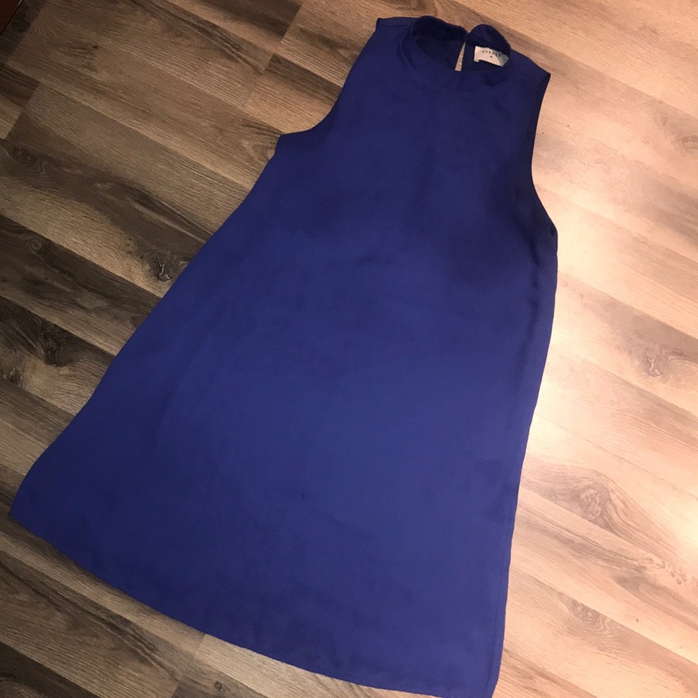 Sleeveless dress